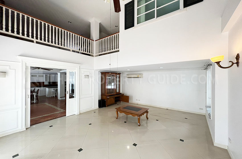 House with Shared Pool in Sukhumvit 